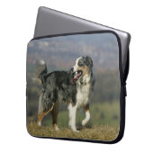 Border-Collie, die 2 keucht Laptopschutzhülle (Vorderseite Links)