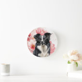 Border Collie Dog and Bold Pink Lilies Runde Wanduhr (Zuhause)