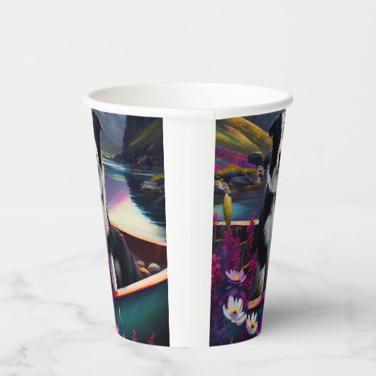 Border Collie on a Paddle: Ein Landschaftliches Ab Pappbecher (Rechts)