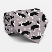 Border Collie und Paw Print Neck Tie Krawatte (Gerollt)