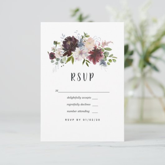 Bordo, Navy und Blush Floral Wedding RSVP Karte (Stehend Vorderseite)