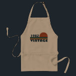 Born in 1982 vintage birthday schürze<br><div class="desc">You can add some originality to your wardrobe with this original 1982 vintage sunset retro-looking birthday design with awesome colors and typography font lettering, is a great gift idea for men, women, husband, wife girlfriend, and a boyfriend who will love this one-of-a-kind artwork. The best amazing and funny holiday present...</div>