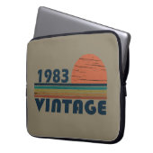 Born in 1983 vintage birthday laptopschutzhülle (Vorderseite Links)