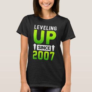 Born In 2007 Gaming Leveling Up Since 2007 Gamer B T-Shirt
