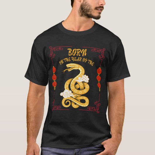 Born in the Year of the Snake T-Shirt (Vorderseite)