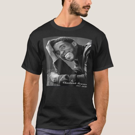 Boseman Forever Chadwick Essential  T-Shirt (Vorderseite)