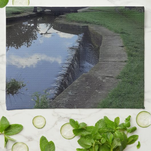 Bosley Canal Locks. Geschirrtuch (Gefaltet)