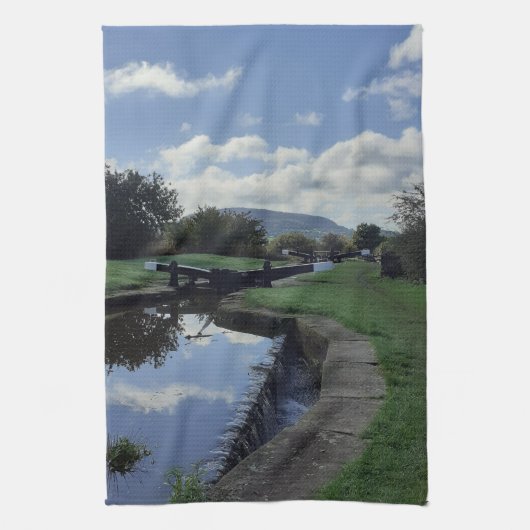 Bosley Canal Locks. Geschirrtuch (Vertikal)
