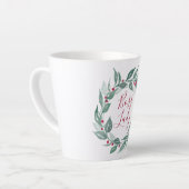 Boss Lady Boho Grüne Wreath Red Berries Holiday Milchtasse (Linke Ecke)