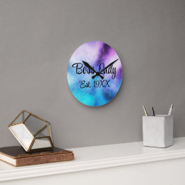 Boss Lady Est. Runde Wanduhr