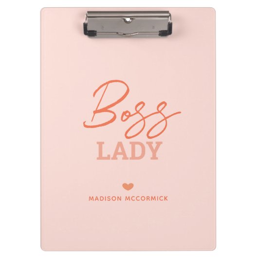 Boss Lady Modern Pink Orange Script Herz Monogram Klemmbrett (Vorderseite)