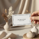 Boss Luxury Minimalistisch Beruflich Schwarz-weiß Visitenkarte<br><div class="desc">In der Welt der Vernetzung ist es unerlässlich, einen unvergesslichen ersten Eindruck zu machen. Unsere Visitenkarten im minimalistischen Stil sind genau darauf ausgelegt, und verkörpern Professionalität und Eleganz in einem eleganten, einfachen Design. Diese für das anspruchsvolle berufliche maßgeschneiderten Karten eignen sich perfekt für kleine Firmeninhaber, Berater, Anwälte, Haarstylisten und viele...</div>