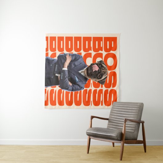 Boss mit Hundekopf stehend mit Händchenüberzug Wandteppich (Beispiel (Horizontal))