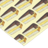 Boston Cream Pie Slice Massachusetts MA Mass Tischdecke (Schrägansicht)