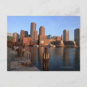 Boston Hafen und Skyline. Boston ist einer der 3 Postkarte
