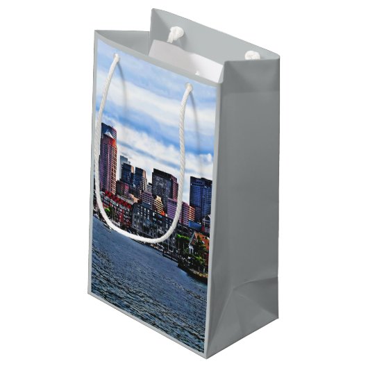 Boston MA - Innerer Hafen Kleine Geschenktüte (Rückseite Schrägansicht)