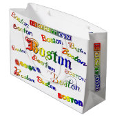 Boston Rainbow Schriftartes Große Geschenktüte (Rückseite Schrägansicht)