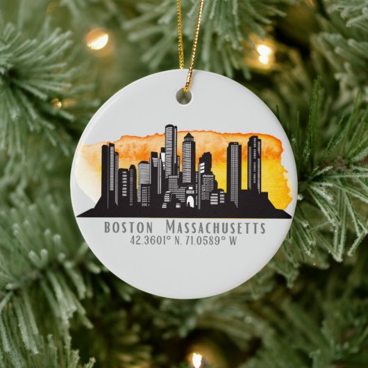 Boston Skyline Latitude und Längengrad Keramik Ornament (Baum)