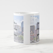 Boston Skyline mit Custom House Tower Jumbo-Tasse (Vorderseite)
