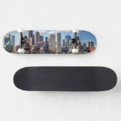 Boston-Skyline von der Ufergegend Skateboard (Horizontal)