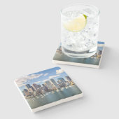 Boston-Skyline von der Ufergegend Steinuntersetzer (Seitenansicht)