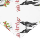 Boston Terrier Bah Humbug Tischdecke (Schrägansicht)