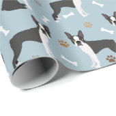 Boston Terrier Bones and Paws Geschenkpapier (Rolleneckpunkt)