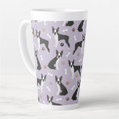 Boston Terrier Bones and Paws Latte Tasse (Linke Ecke)