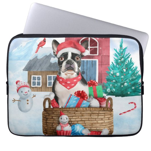 Boston Terrier Dog im Schnee Weihnachtshundehaus Laptopschutzhülle (Vorderseite)