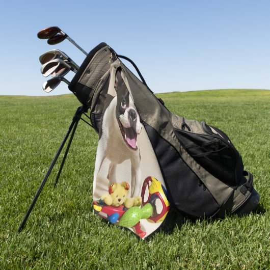 Boston Terrier Dog Playing with Toys Golfhandtuch (Gras)