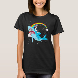 Boston Terrier Dog Reiten Niedliche Haifische Rege T-Shirt