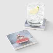 Boston Terrier Dog Snow sitzt im Truck Steinuntersetzer (Seitenansicht)