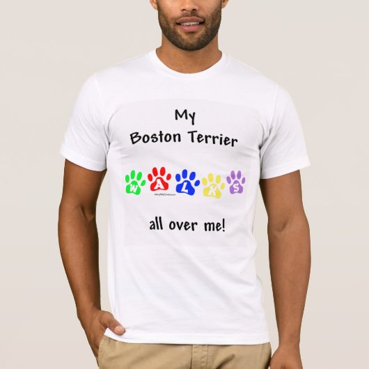 Boston Terrier geht durch mich T-Shirt (Vorderseite)