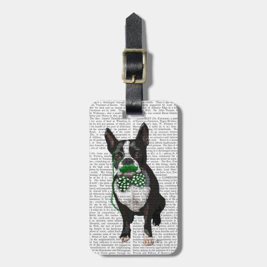 Boston Terrier mit grünem Mustache und Spott Gepäckanhänger (Vorderseite vertikal)