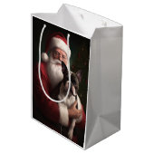 Boston Terrier mit Weihnachtsmann Weihnachten Mittlere Geschenktüte (Rückseite Schrägansicht)