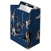 Boston Terrier Mittlere Geschenktüte (Vorderseite Schrägansicht)