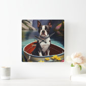 Boston Terrier on a Paddle: Ein Landschaftliches A Quadratische Wanduhr (Zuhause)