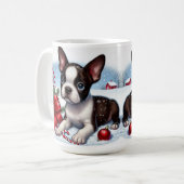 Boston Terrier Welpe mit Weihnachtsdekorationen Kaffeetasse (Vorderseite Links)