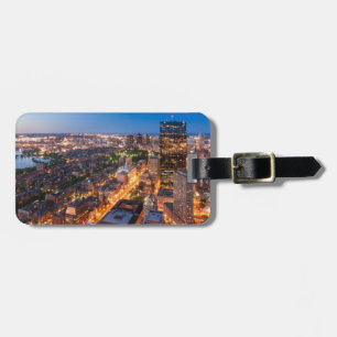 Bostons Skyline an der Dämmerung Gepäckanhänger