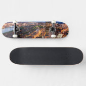 Bostons Skyline an der Dämmerung Skateboard (Horizontal)