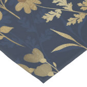 Botanical Gold Flowers Blue Pattern Mittelgroßer Tischläufer (Ecke)