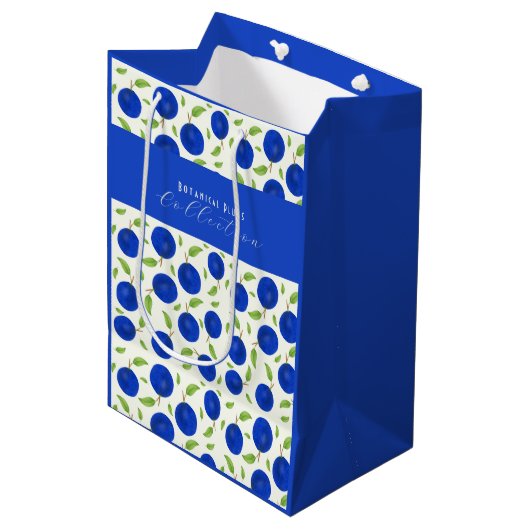 Botanical Plums Collection Ivory Mittlere Geschenktüte (Vorderseite Schrägansicht)