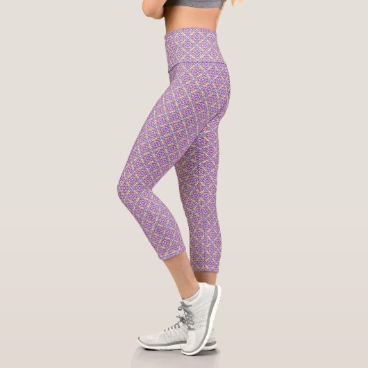 Botanical Pop - Berry Capri Leggings (Links)