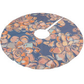 Botanicals im Herbst in erdigen Neutralen und Mari Polyester Weihnachtsbaumdecke (Schrägansicht)