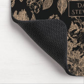 Botanisch elegant | Schwarz und Rose Gold Floral Mousepad (Ecke)