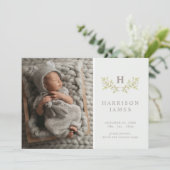 Botanische Blätter Monogram Baby Foto Ankündigung (Stehend Vorderseite)