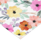 Botanische Blume mit moderner Wasserfarbe Tischdecke (Schrägansicht)