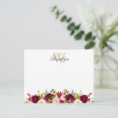 Botanische Borgundy Blush Floral Monogram Note Car Dankeskarte (Stehend Vorderseite)