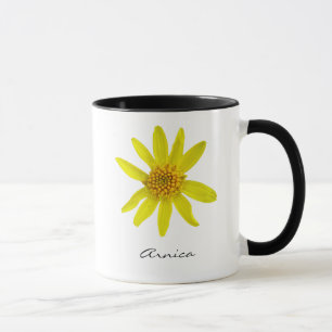 Botanische gelbe Arnika-Blume mit Namen Tasse