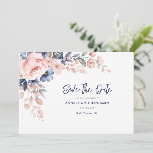 Botanische Hochzeit mit Blumenschrift Save The Date (Stehend Vorderseite)